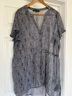 £4.99 • Buy Size 22 Capsule Sheer Blouse In Blue White Snakeskin 