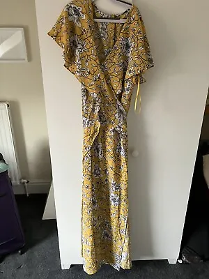 QED London Yellow Maxi Dress • £8