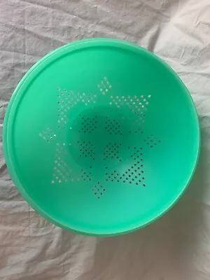 Vintage Tupperware Jadeite Green Strainer/ Colander. #339 With Star Pattern • $9.99