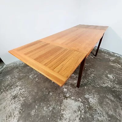 Vintage Mid Century Danish Modern Expandable Leaf Dining Dining Table • $895