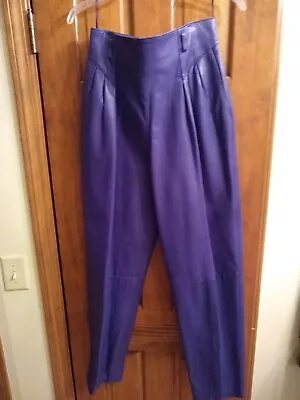 $70 • Buy Ladies Super Soft 1980's Pleated Simon Chang Purple Leather Pants Size 8