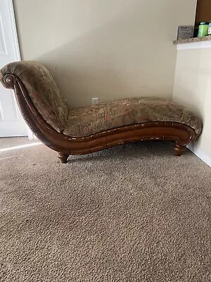 Antique Chaise Lounge Chair Indoor Leather • $600