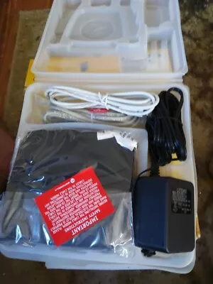 MOTOROLA Surfboard Cable Modem Model SB5100 NEW Open Box  • $13