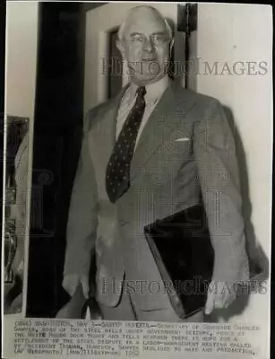 1952 Press Photo Charles Sawyer Talks With Newsmen At White House. - Hpw14014 • $17.88