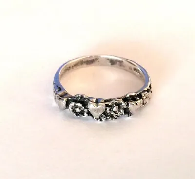 LOVELY CARVED HEART FLOWER LADIES BAND 925 STERLING SILVER RING Size 5.5 • £24.10