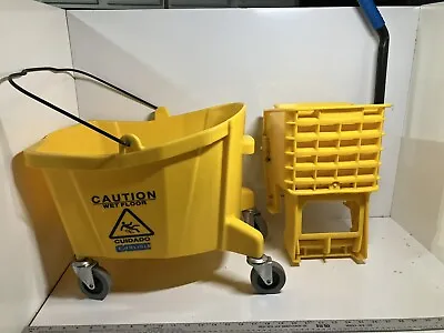 Carlisle  Commercial Mop Bucket With Side Press Wringer 26 Quart Capacity • $79.99