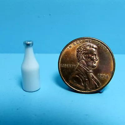 Dollhouse Miniature Replica Retro Bottle Of Milk ~ HR53902 • $2.24