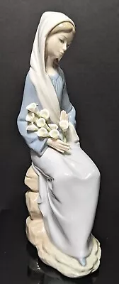 Vtg Retired LLADRO Sitting Girl W/ Calla Lilies Glossy Porcelain Figurine #4972 • $44