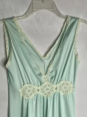 Nightgown & Robe Petite Vintage Green Nylon 70s Sans Souci Silky Peignoir Set • $26.01