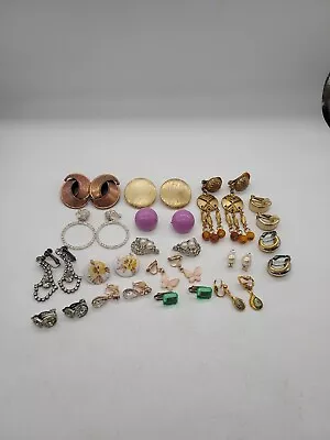 Vintage Clip On Earrings Assorted Lot  R-11 • $5