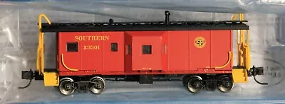 N Scale - BLUFORD SHOPS 41140 SOUTHERN Railway Int. Phase 1 - Bay Window Caboose • $61.53