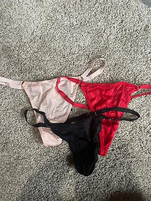 $24.99 • Buy Victoria Secret Very Sexy V String Small 3 Pack Black/Pink/Red