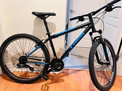 Black And Blue Mountain Bike Trek 820 • $385