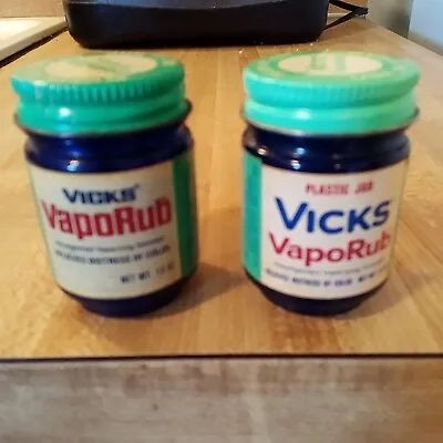 Vintage Vicks VapoRub 70's 1.5 OZ Pair Of Plastic Blue Jar Products • $18.95