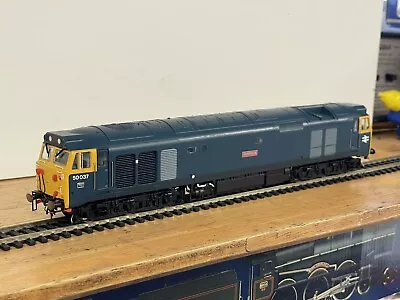 Hornby OO Gauge R2428 Class 50 Diesel Locomotive 50 037 Illustrious Br Blue • £80