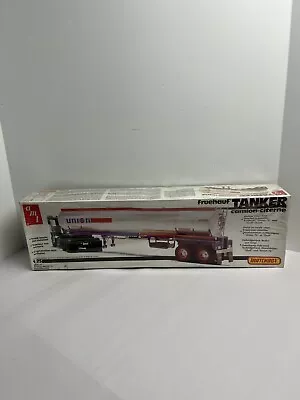 AMT T531 Matchbox Fruehauf Tanker Camion-citerne 1/25 Model Kit PK-6606 - SEALED • $39.99