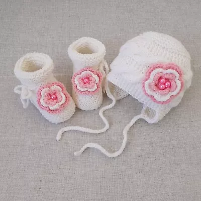 Knitted Hat And Booties 0-3 Months Baby Girl Flowers Hat Socks Baby Winter Set • $12