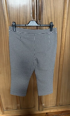 £5 • Buy Black & White Gingam Checked Capri Pants 16