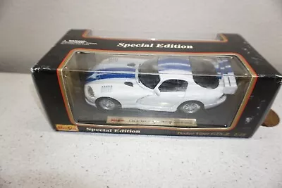 Maisto 1:18 Dodge Viper GTS-R White With Blue Stripes Distressed Box • $17