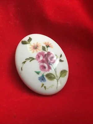 Porcelain Crown Staffordshire Pottery Brooch. Vintage Pottery Flowery Pin. • £5.50
