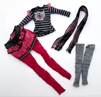 Moxie Teenz Tristed Doll Outfit Skirt Top Scarf Leg Warmers  • $24.99