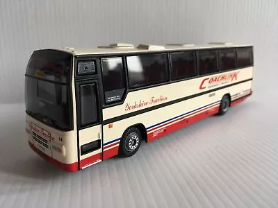 £24.99 • Buy EFE 26611 Plaxton Paramount Yorkshire Traction 1/76 Scale = 00 Gauge New T48Post