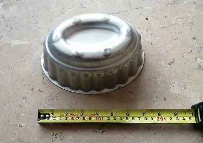 Rare Vintage Metal Aluminium Jelly Blancmange Mould Tin Cooks Retro  • £9.99