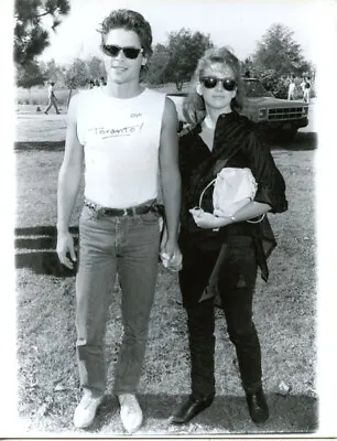 Melissa Gilbert Rob Lowe 8x10 Original Photo #X3031 • $8.99