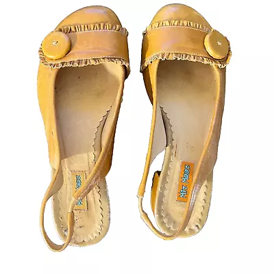 Miz Mooz Tan Round Toe Slingback Leather Flats • $29.99