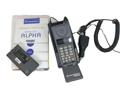 $34.99 • Buy VINTAGE Motorola F09HLD8495BG Flip Car Phone With 2 Batteries Chargers Manual