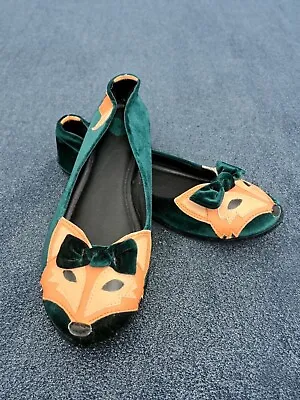 RARE! TUK Green Velvet Fox Flats US Size 8 Must Own! • $45