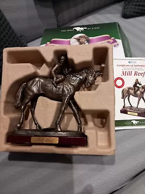 Mill Reef Race Horse Collectable Statue. • £5.99