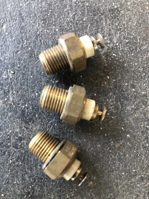 $9.99 • Buy 3 Of OEM VW VDO Cabriolet Corrado Volvo Audi Oil Temperature Sensor 049 919 563A
