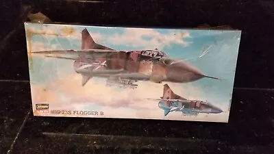 Hasegawa Mig 23s Flogger B  1/72 Scale Model Kit • $20