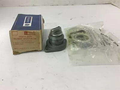 GE CR2940UB200A Heavy Duty Oiltight Selector Switch Black 2 Position Maintained • $20