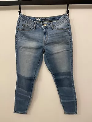 Mossimo Denim Mid Rise Jegging Crop Jeans Knee Patch Blue Light Wash Size 6 28R • $3.39
