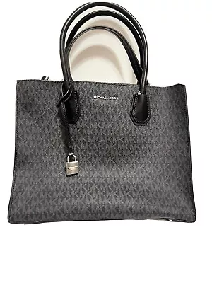 Michael Kors Women Bag • $100