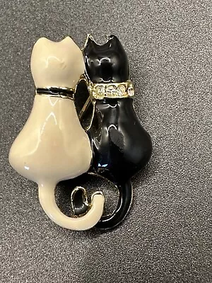 Vintage Signed Black And White Enamel Cat Brooch • $25