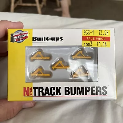 N Scale Walthers Cornerstone 933-2602 Yellow Track Bumpers Built Ups (5) In Pack • $19.99