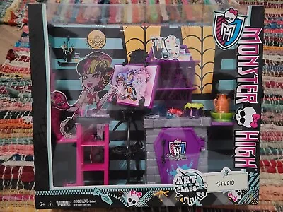 Monster High ART CLASS Studio Playset Pack 2013 Mattel  • $75