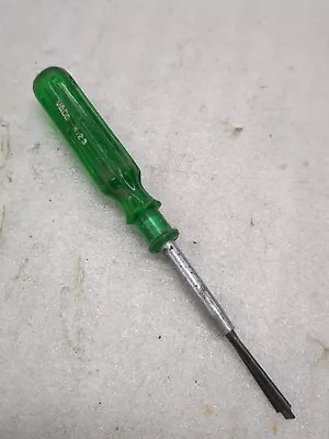 VACO USA K-23 Screw Holding Wedge  Starter Screwdriver Green Handle Pocket Clip • $22