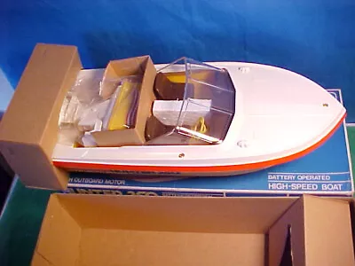 VINTAGE Playwell Speed Boat HUNTER 250 Battery Powered MOTOR  Toy New In Box • $29.98