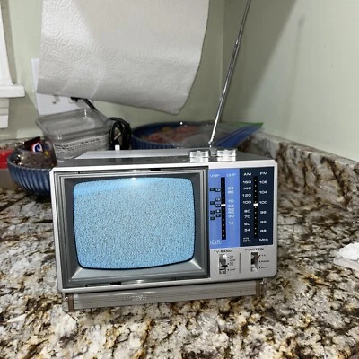 $15.80 • Buy 1984 Lloyd's Tv Fm / Am Radio Model Number L105 Series 744a