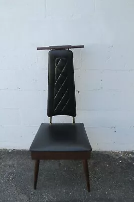 Mid Century Modern Vintage Valet Butler Chair 2846  • $495