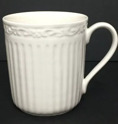 Mikasa Italian Countryside Mug 3 3/4    • $12.97