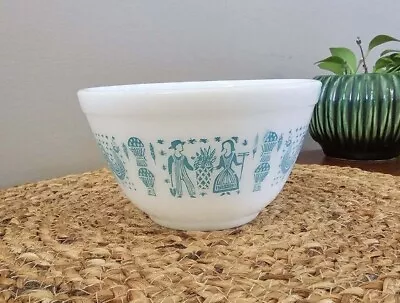 Vintage Pyrex Amish Butterprint Mixing Bowl #401 Turquoise & White 1.5 Pt. Glass • $26