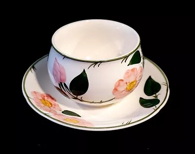 Beautiful Villeroy Boch Wild Rose Gravy Boat With Tray • $46.24