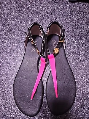 Michael Kors Womens MK Plate Black Pink Thong Sandals 9 M • $35