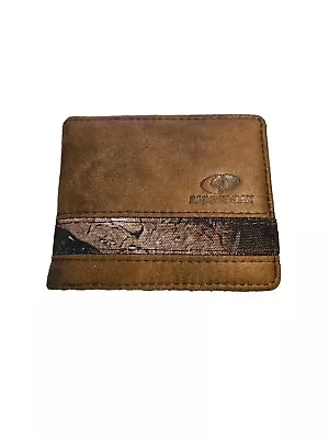 Mossy Oak Brown Suede Leather Bifold Mens Wallet New In Box • $0.99