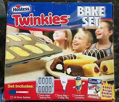 Hostess Twinkies Bake Set.  Vintage 2006 • $19.95